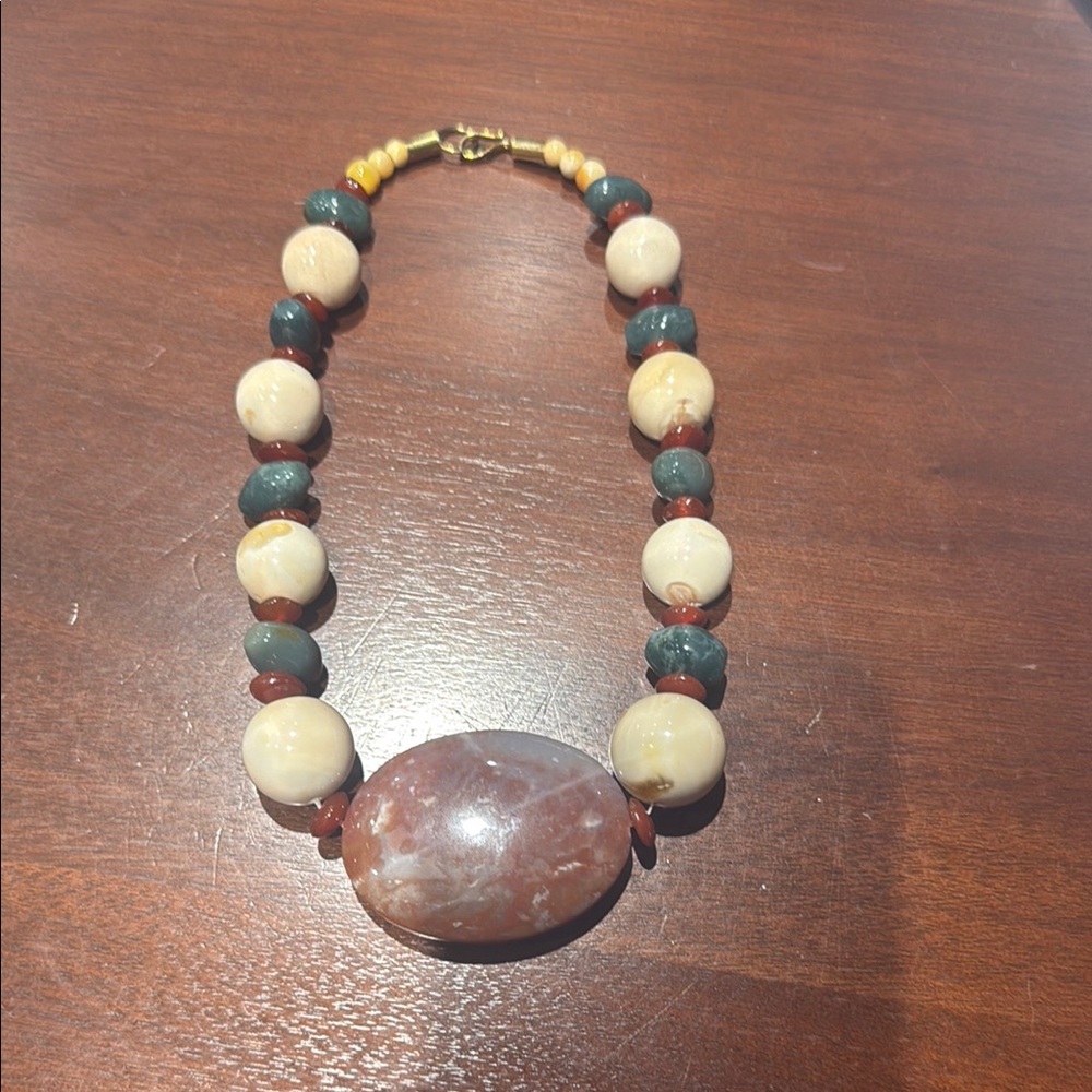 Elegant Multicolor Beaded Necklace